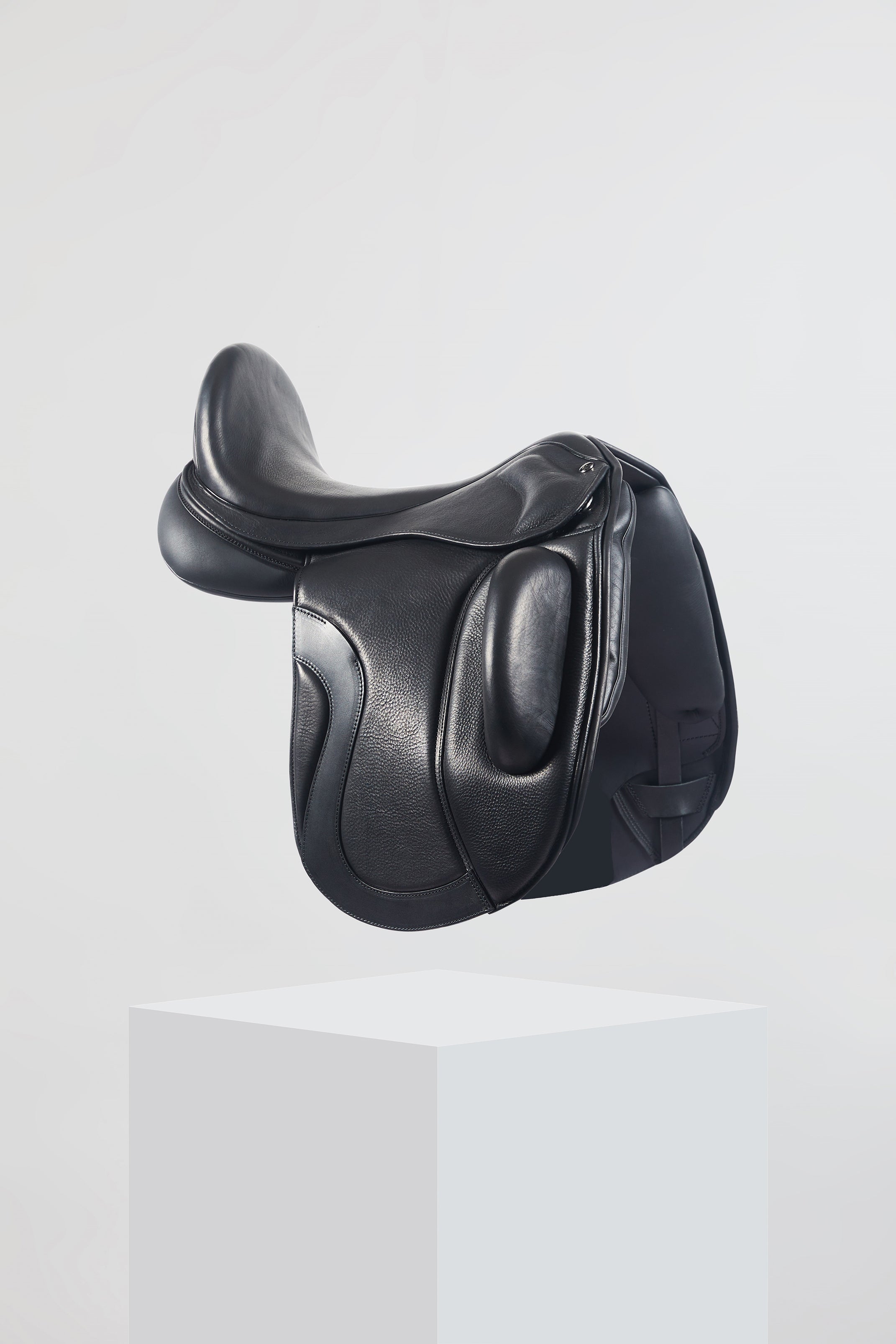 Kingsley | Dressage Saddle D5